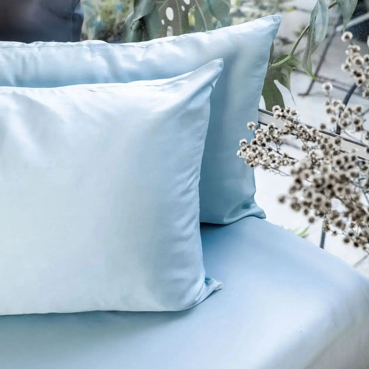 CleanBamboo® Signature Sateen Pillowcase Set by ettitude