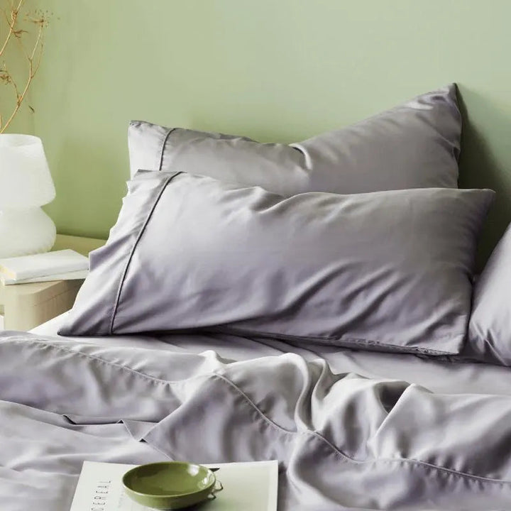 CleanBamboo® Signature Sateen Pillowcase Set by ettitude
