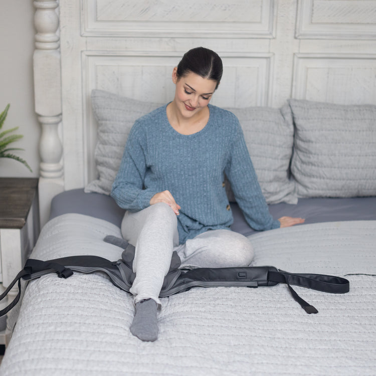 4D Shiatsu Neck and Shoulder Massager with Heat (ZMA-36) by Zyllion