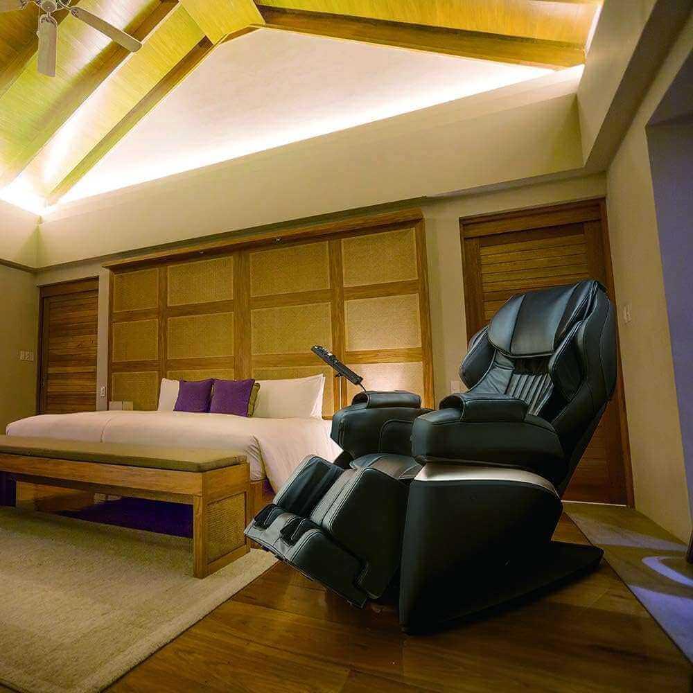 Kurodo - Executive 4D Deep Tissue Zero Gravity Massage Chair - Synca Massage Chair