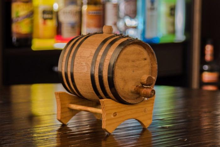 American Oak Whiskey Aging Barrel - The Whiskey Ball