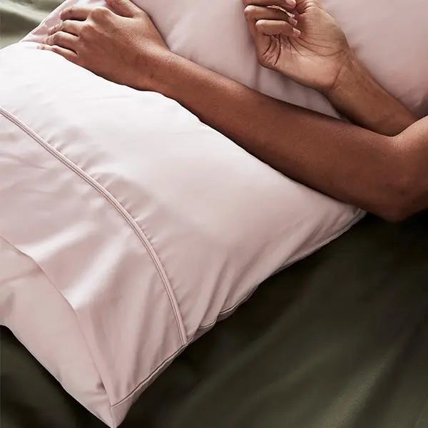 CleanBamboo® Signature Sateen Pillowcase Set by ettitude