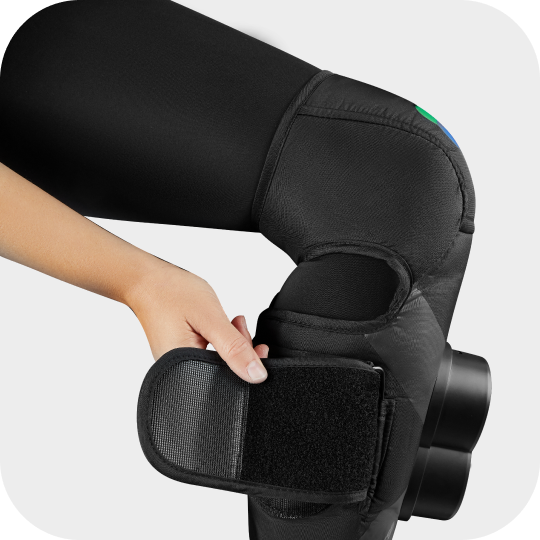 XPRESS Knee Compression and Heat by REATHLETE