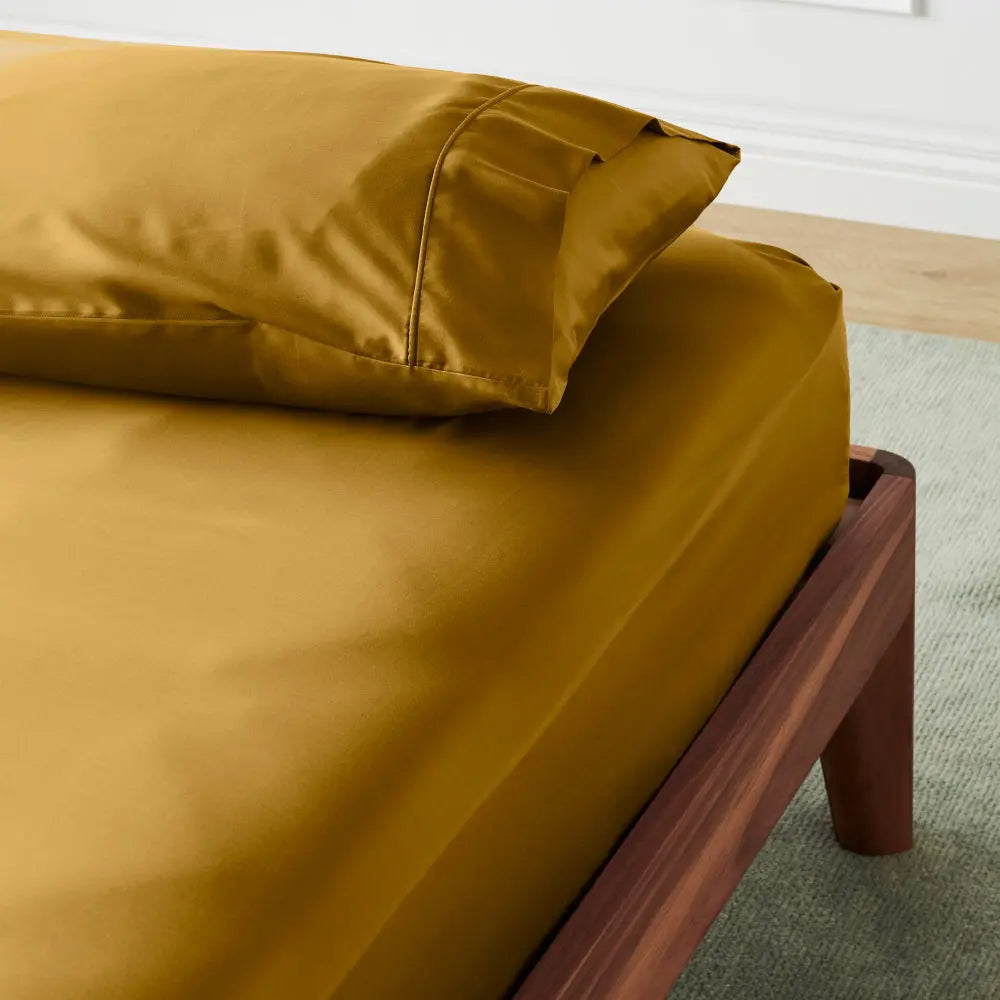 CleanBamboo® Signature Sateen Fitted Sheet by ettitude