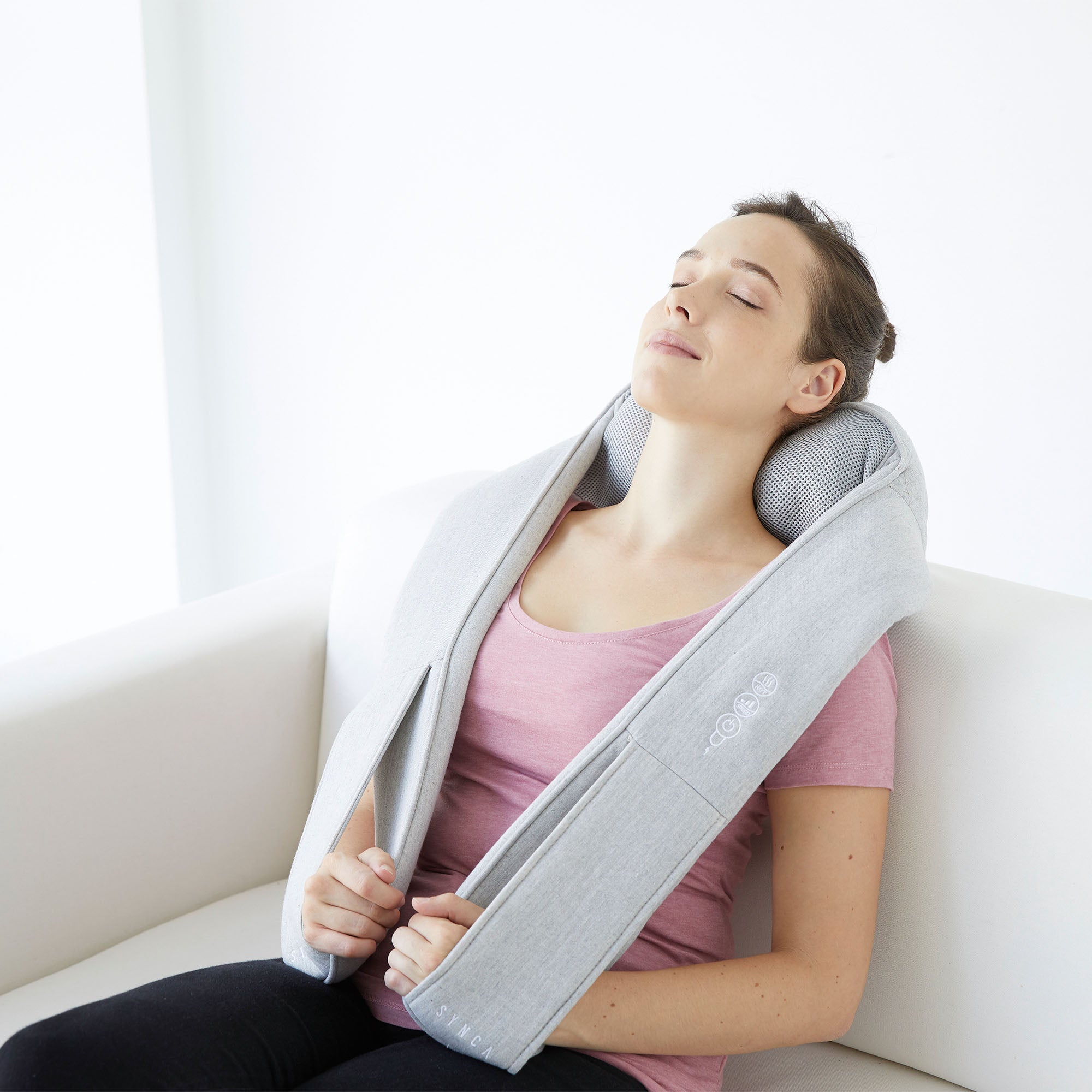 QuzyPremium Wireless Neck and Shoulder Massager Brookstone