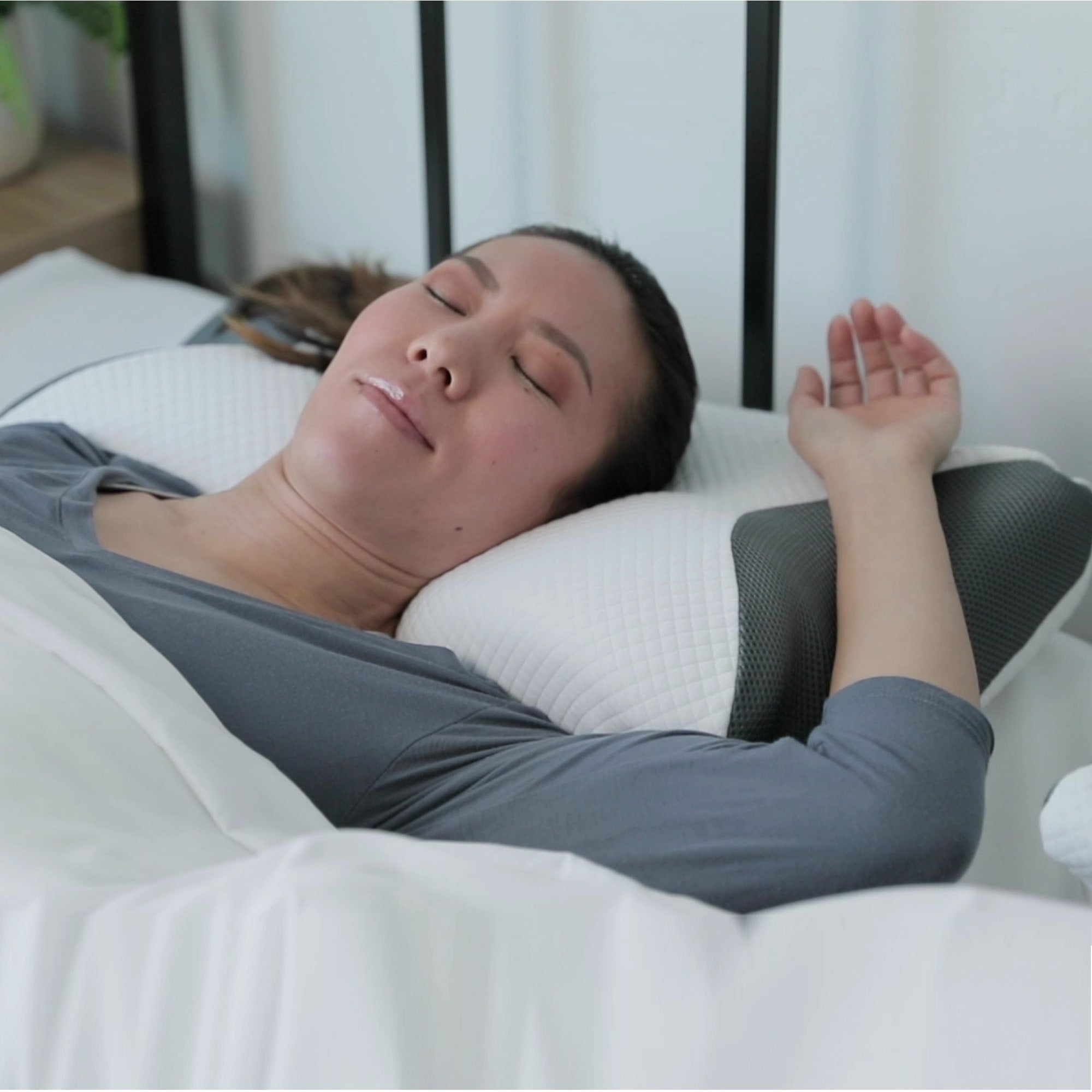 Carbon SnoreX 8 in 1 Cooling Pillow Brookstone